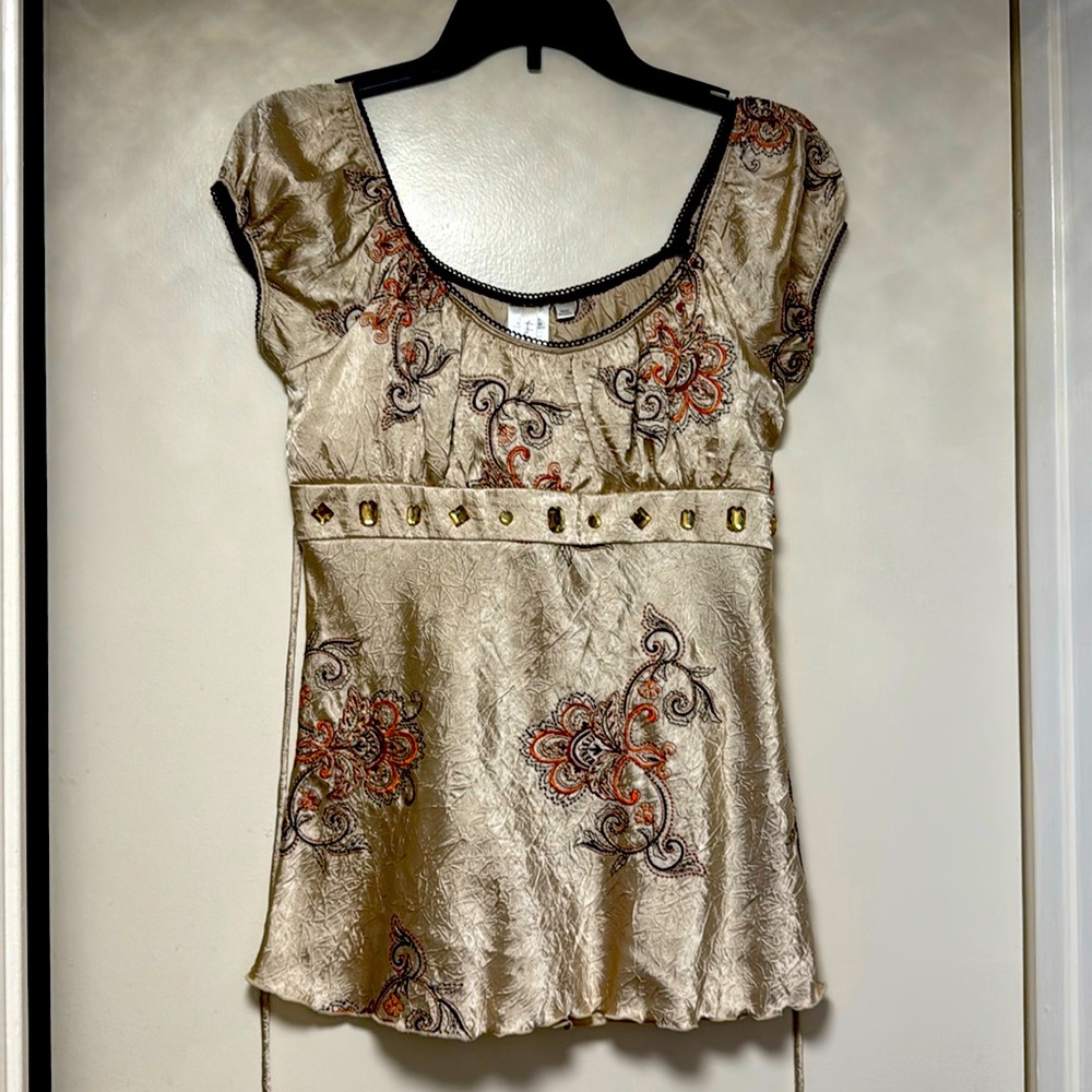 Heart Soul Shimmering Embroidered Blouse size Medium